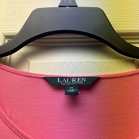 Worn once cold shoulder top - Picture 2 of 3